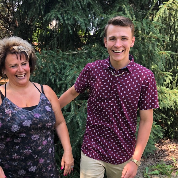 Meet your Posher, Mark - Picture 1 of 1